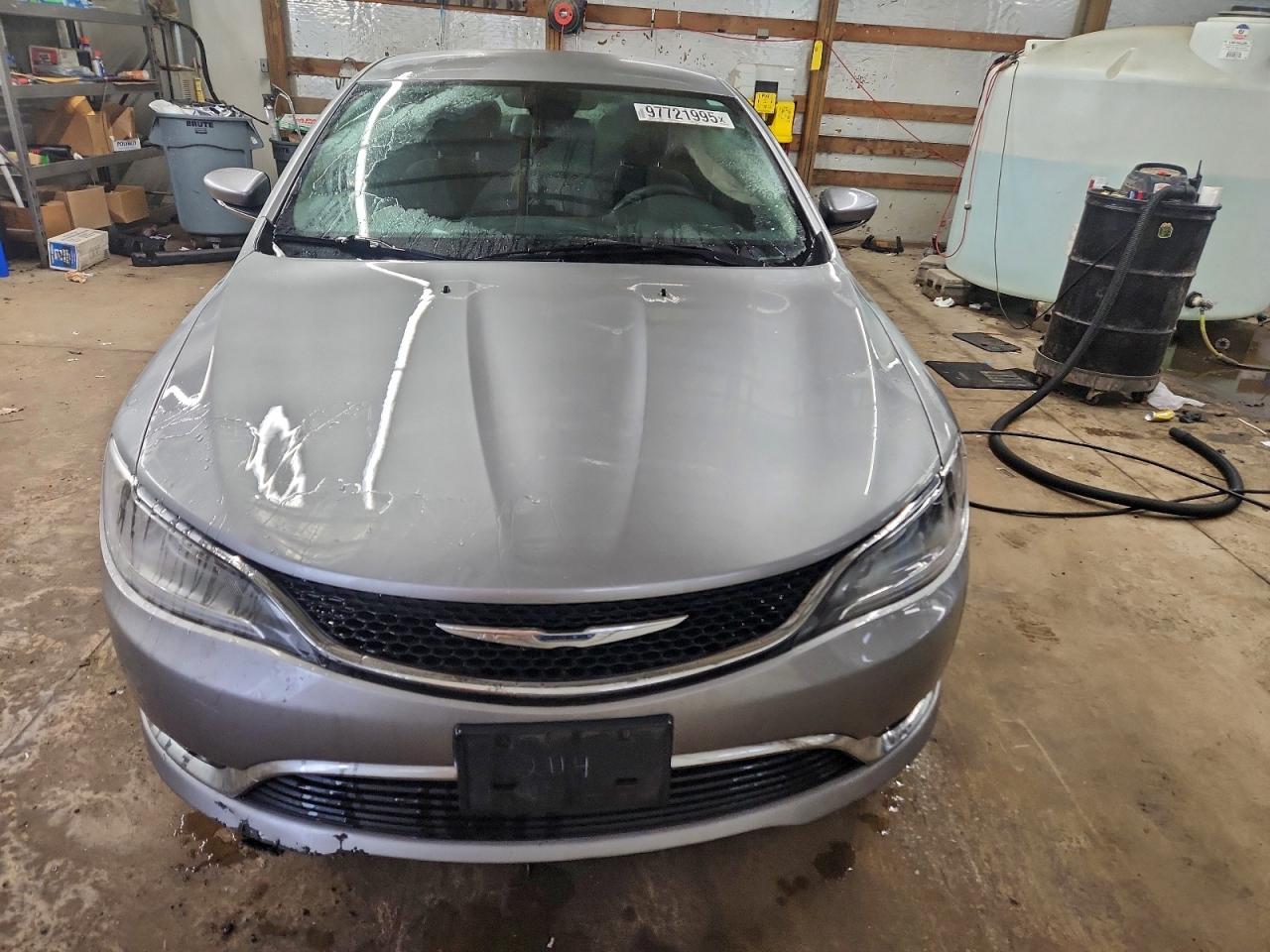 Chrysler 200 Limited Image 3