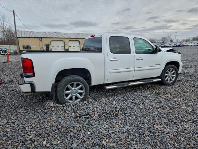 GMC Sierra K1500 Denali Image 8