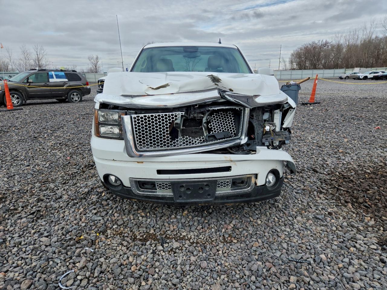 GMC Sierra K1500 Denali Image 4