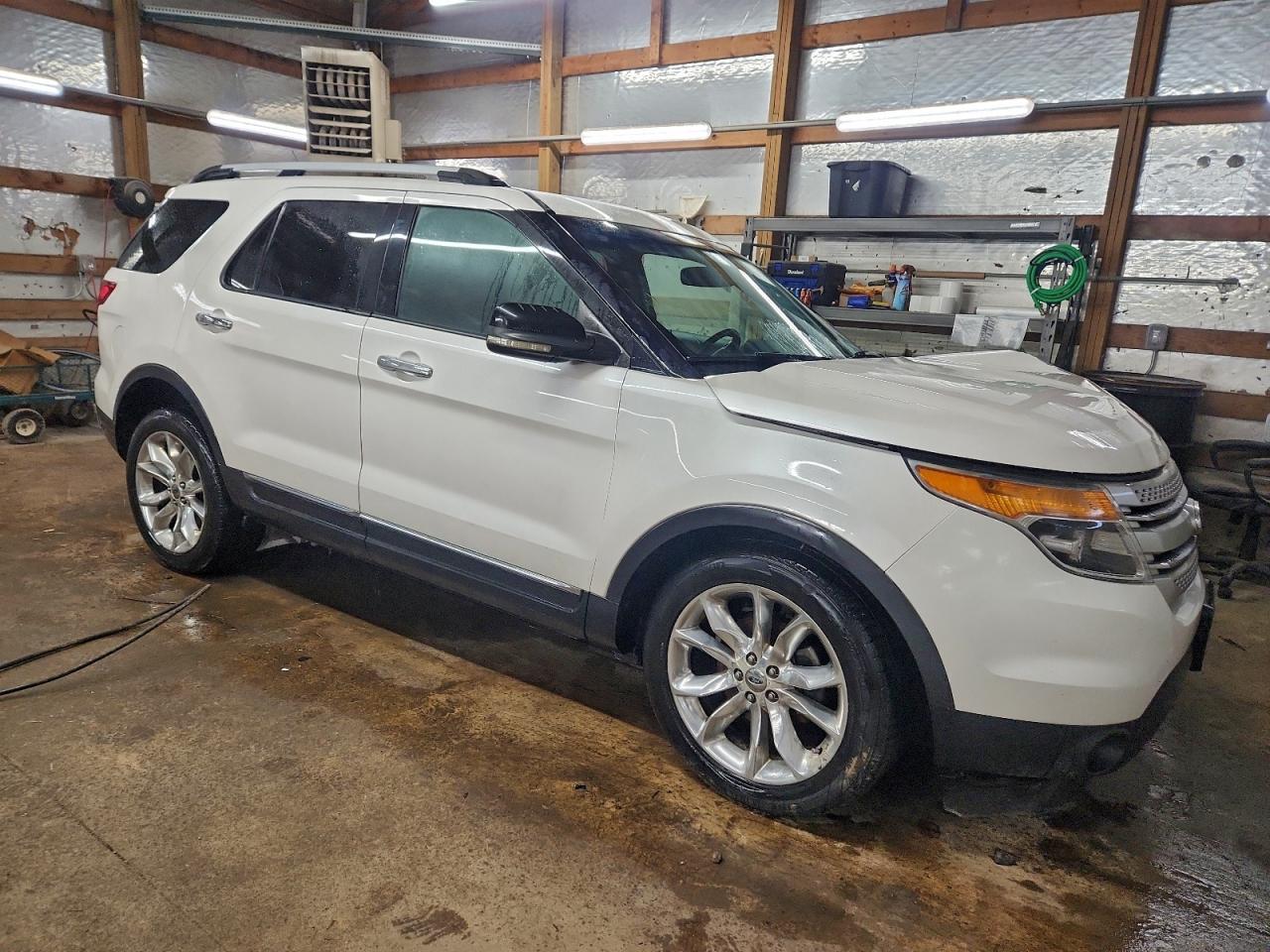 Ford Explorer Xlt Image 3