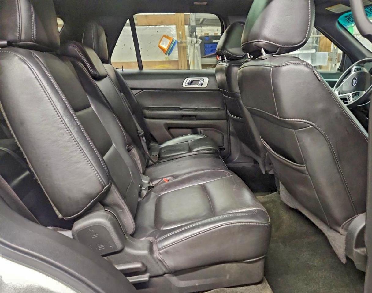 Ford Explorer Xlt Image 13