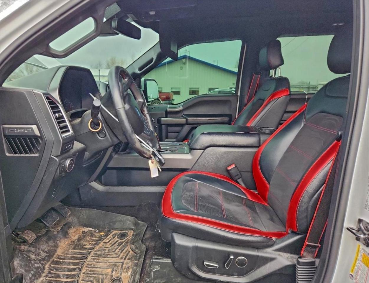 Ford F-150 Supercrew Image 9