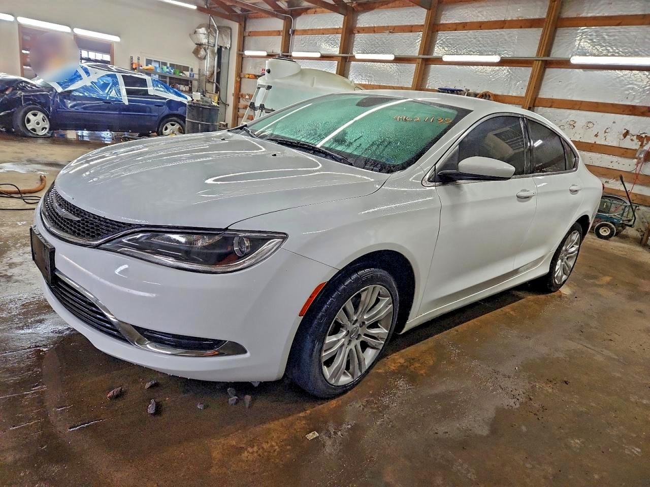 Chrysler 200 Limited Image 1