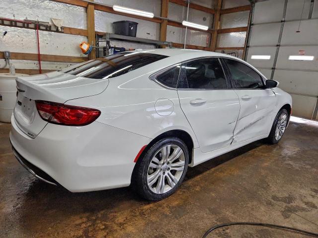 Chrysler 200 Limited Image 4