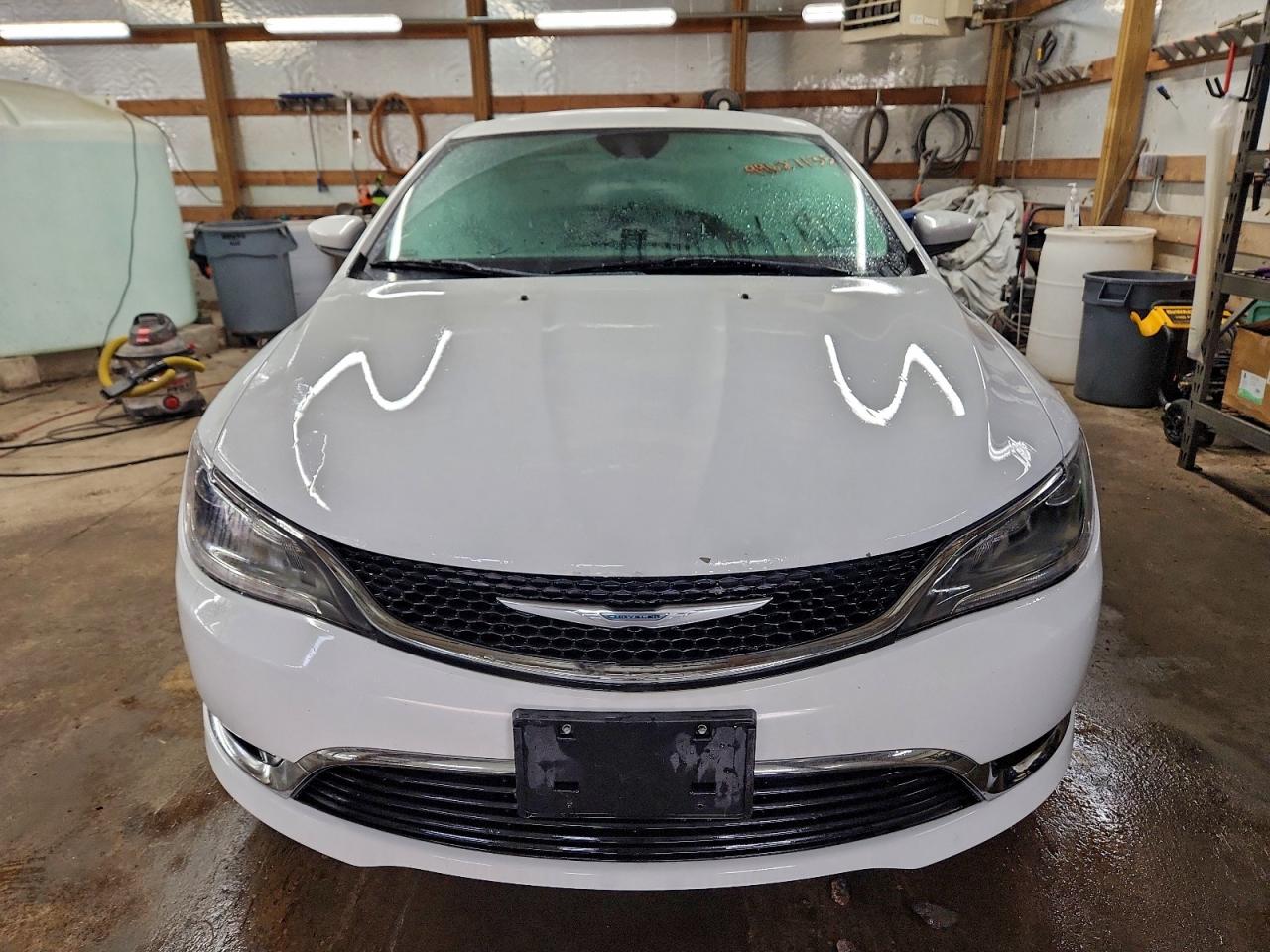 Chrysler 200 Limited Image 9