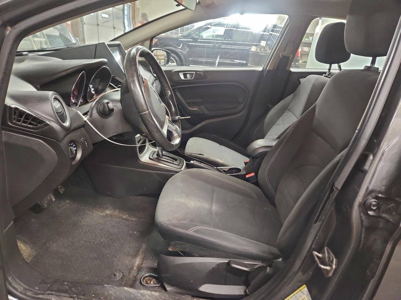 Ford Fiesta Se Image 6