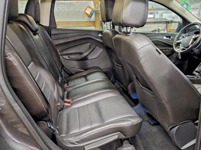 Ford Escape Titanium Image 10