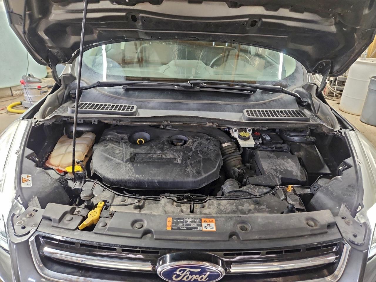 Ford Escape Titanium Image 12