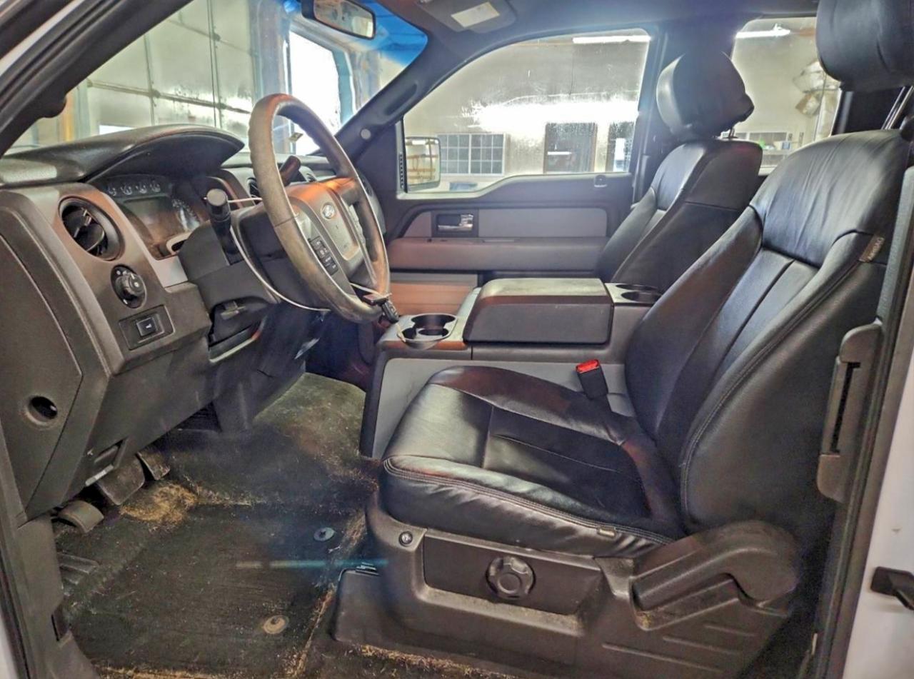 Ford F-150 Super Cab Image 8