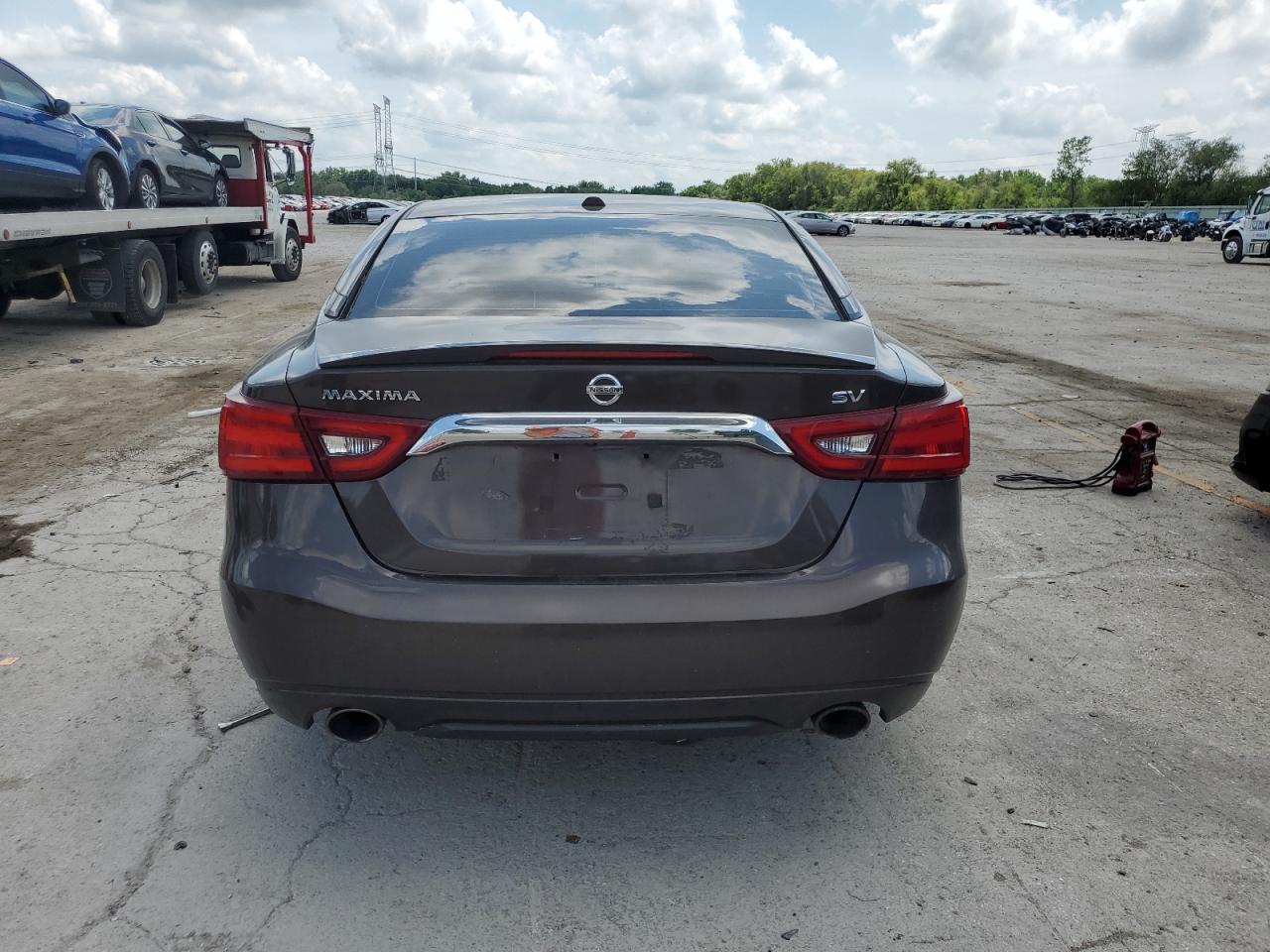 Nissan Maxima 3.5s Image 3