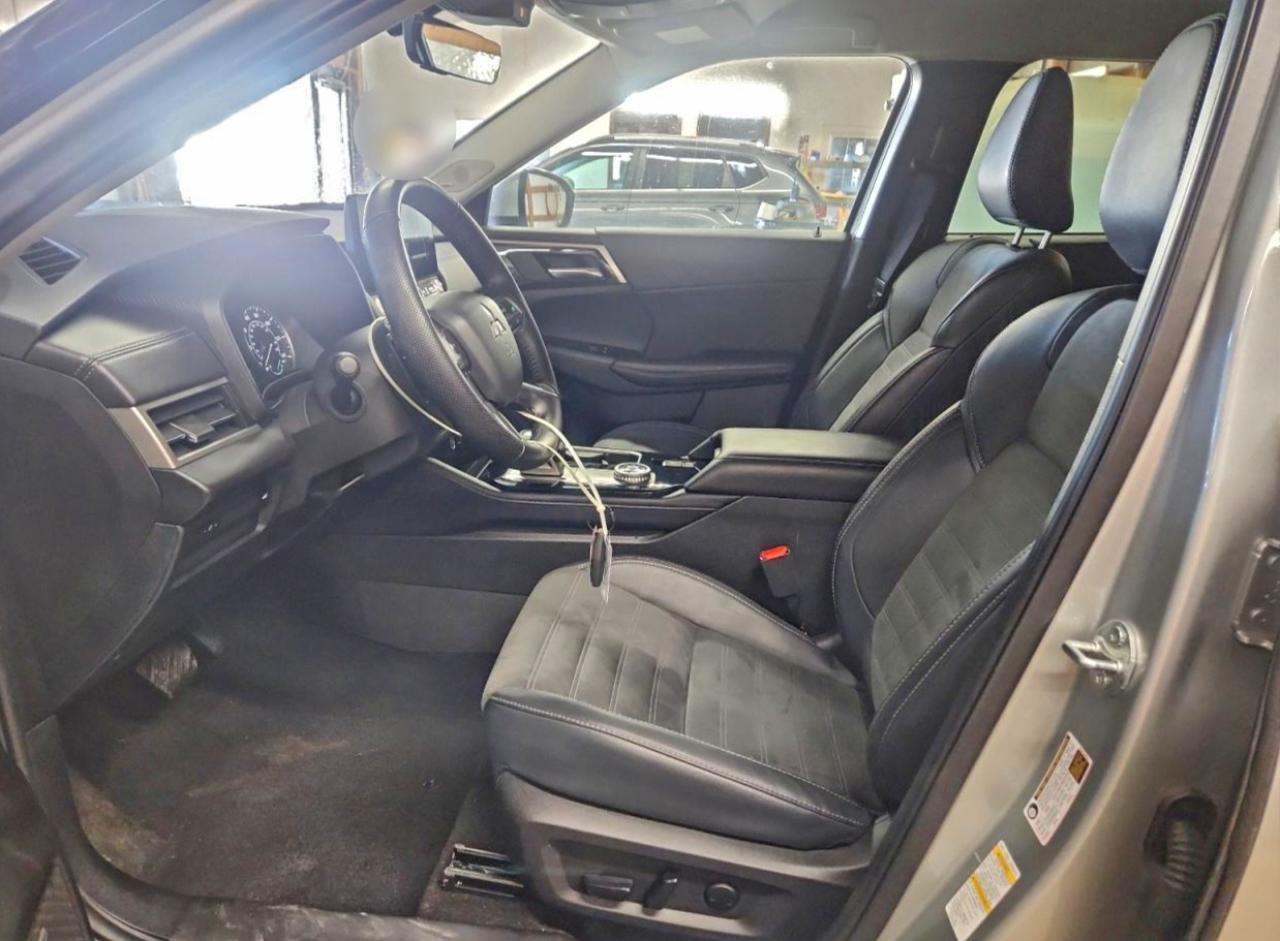 Mitsubishi Outlander Se Image 12