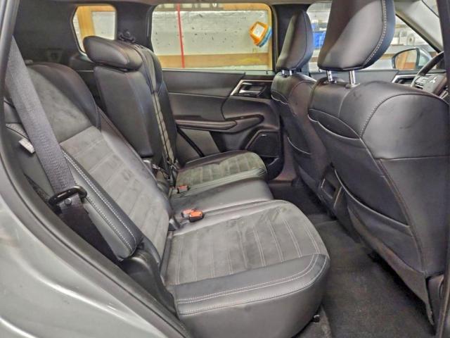 Mitsubishi Outlander Se Image 3