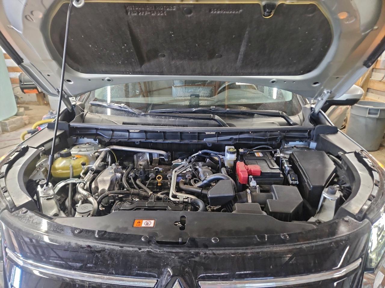 Mitsubishi Outlander Se Image 11