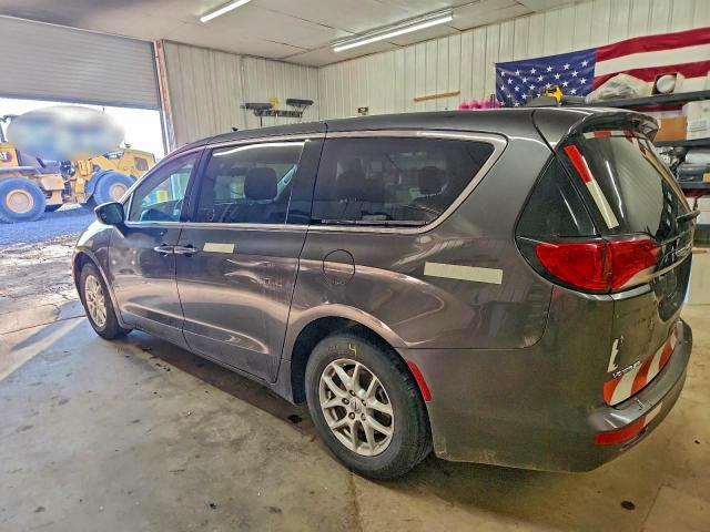 Chrysler Minivan Lx Image 12