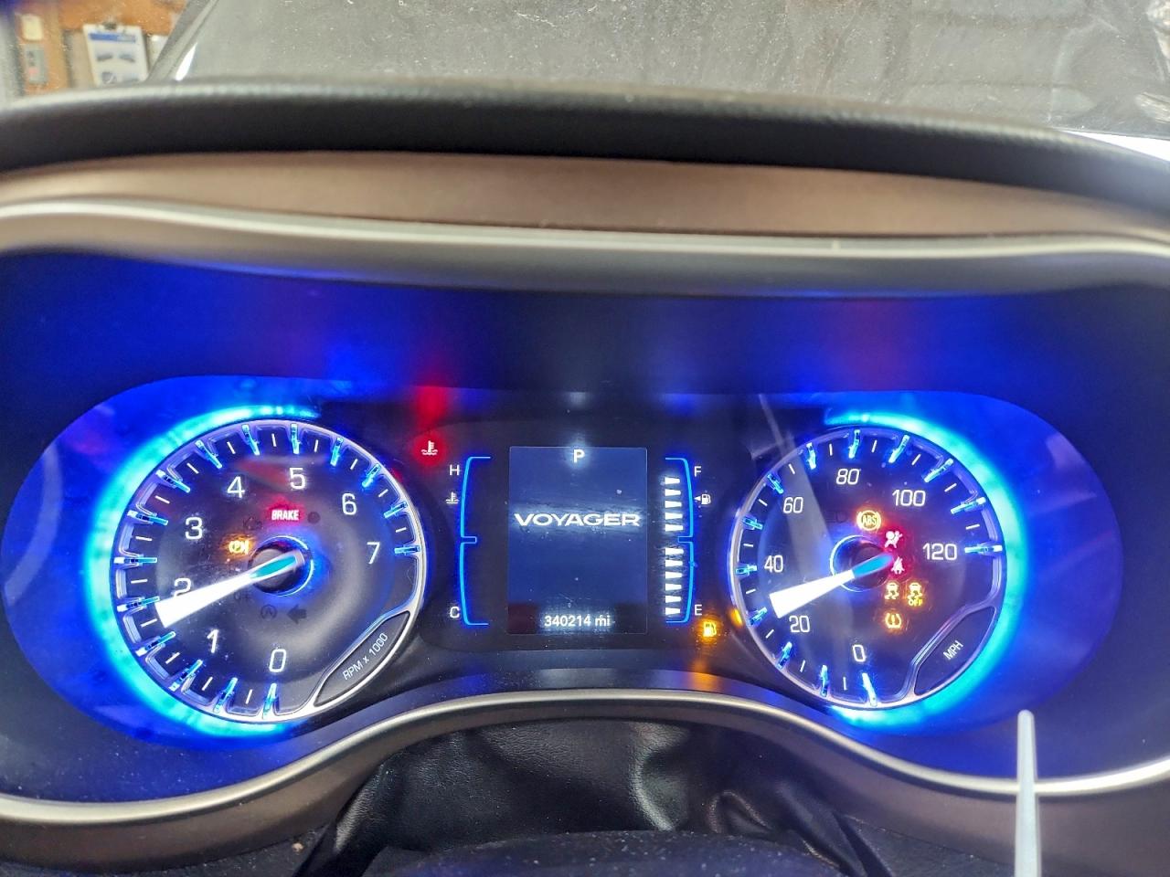 Chrysler Minivan Lx Image 7