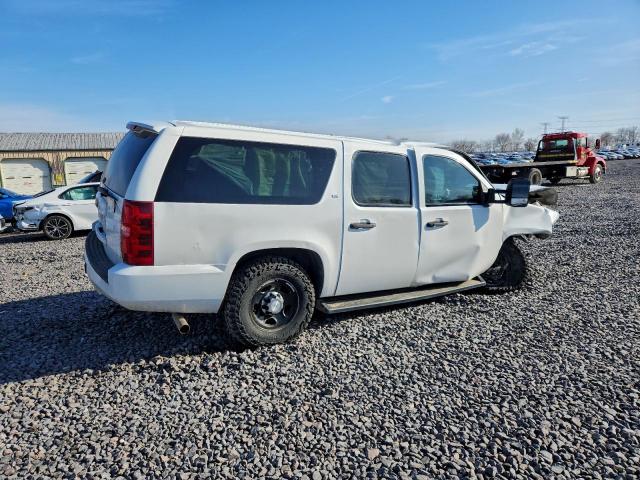 Chevrolet Suburban K2500 Image 12
