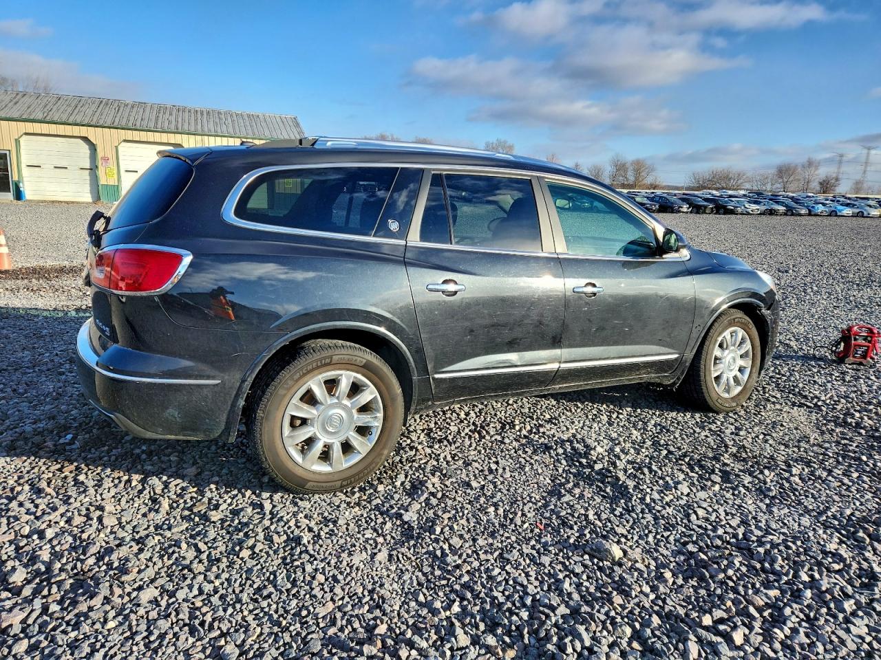 Buick Enclave Image 12