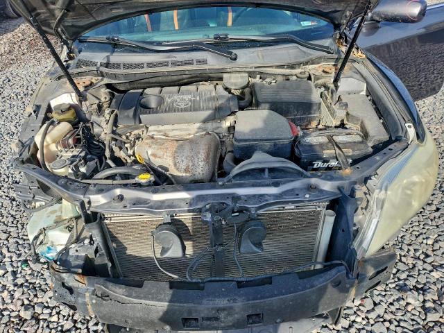 Toyota Camry Base Image 10