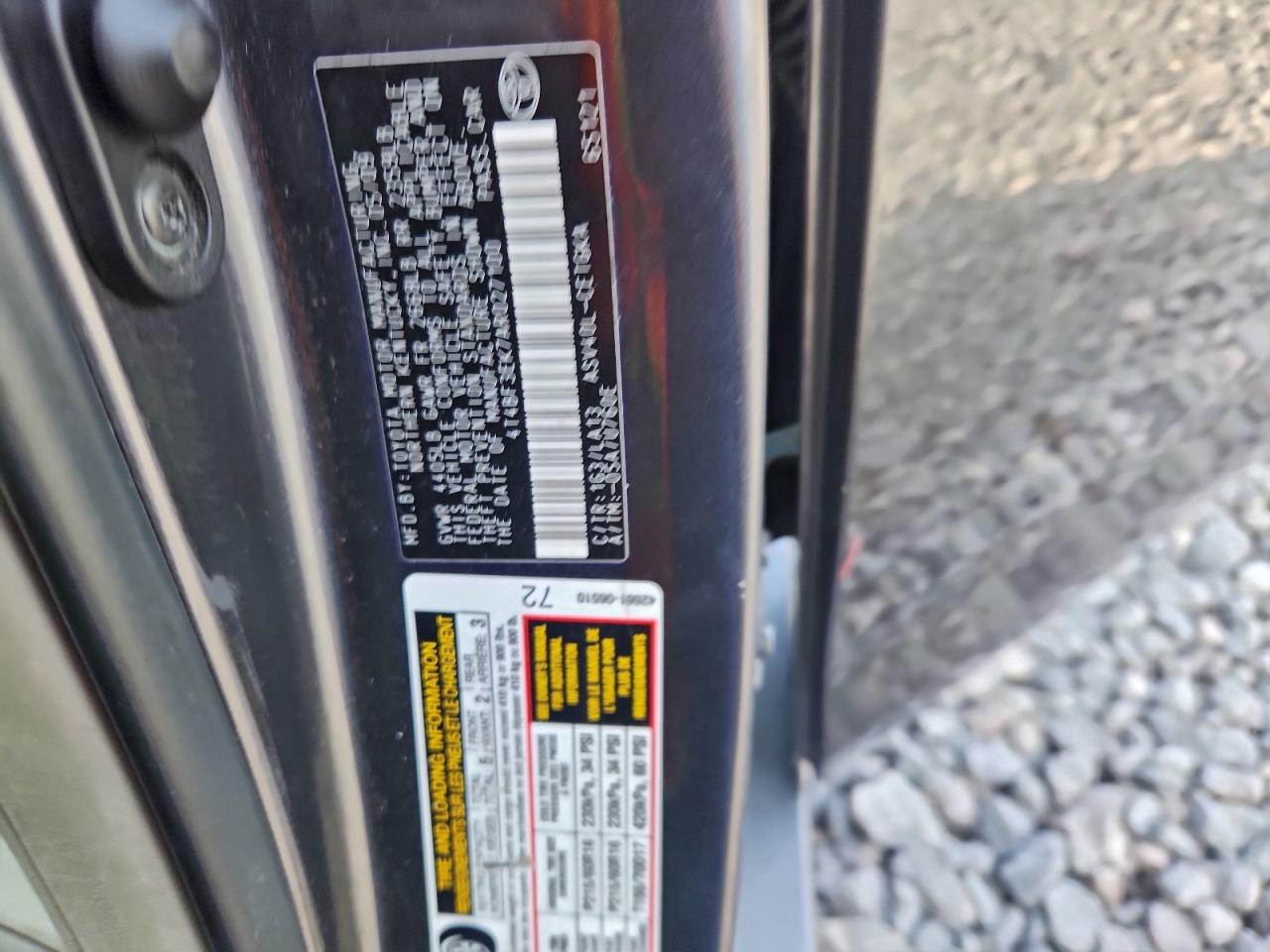 Toyota Camry Base Image 3